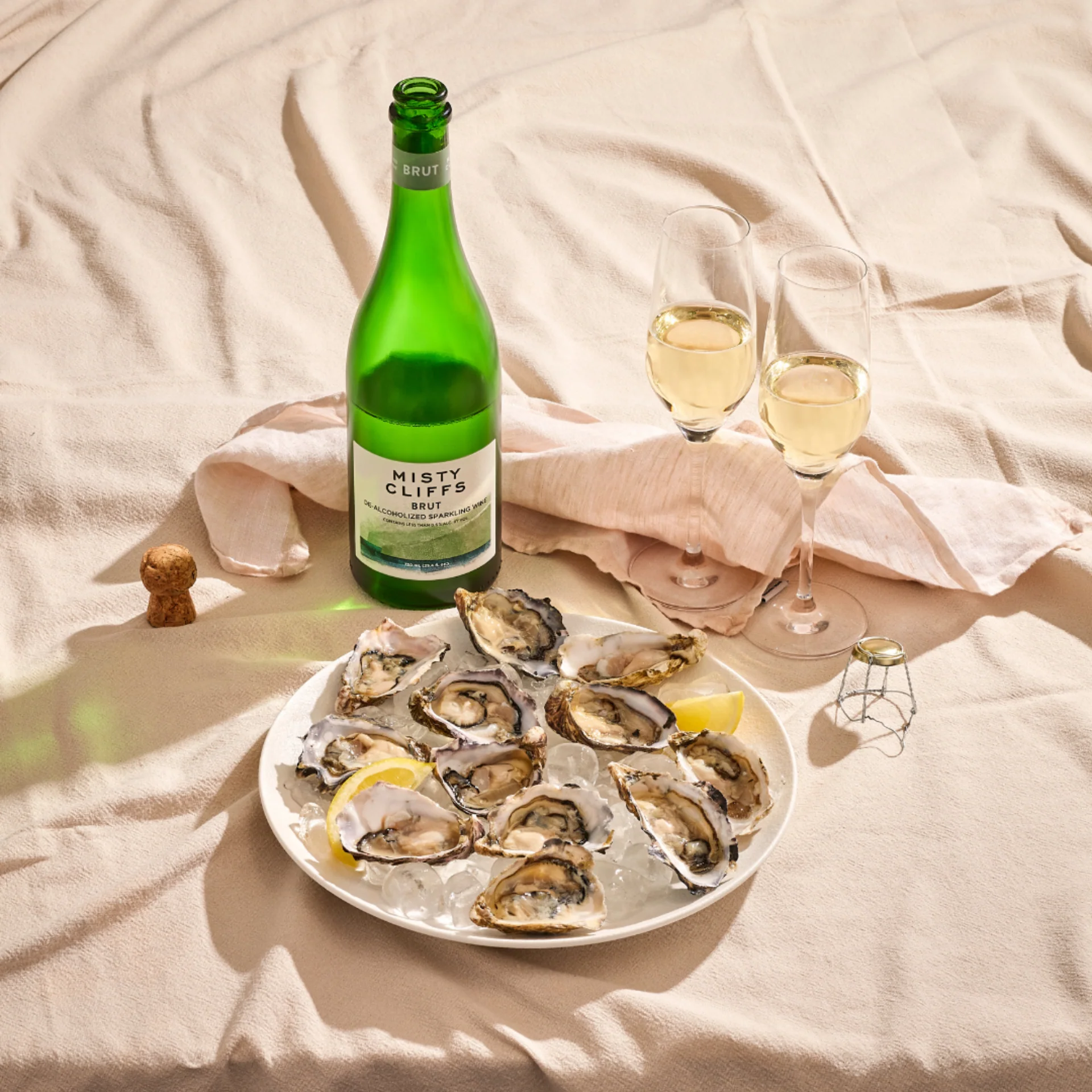 Misty Cliffs Non-Alcoholic Sparkling Brut - Image 2